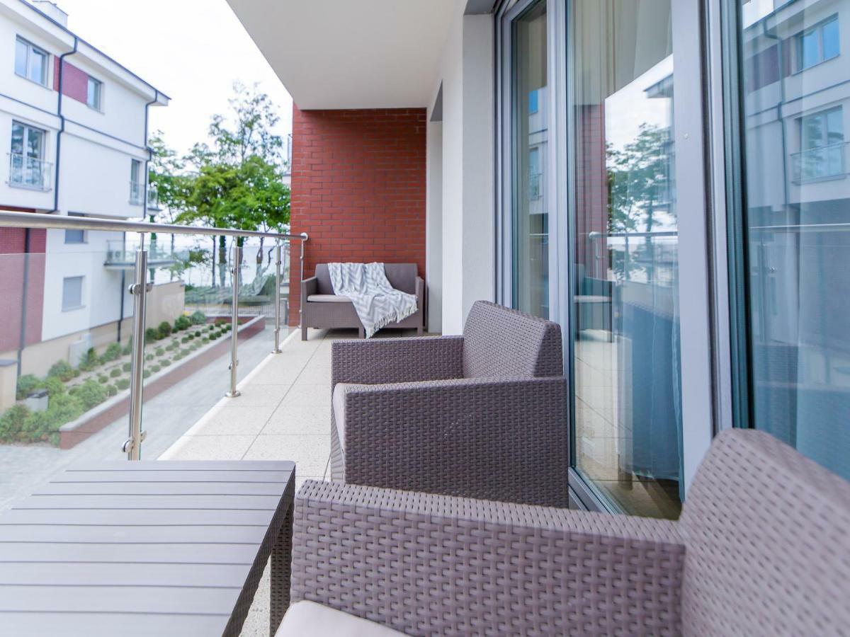 Apartament Wiatr I Woda Z Basenem Rewal Exterior foto